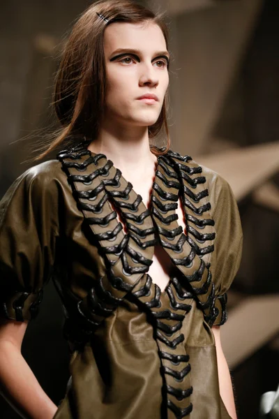 Look 106